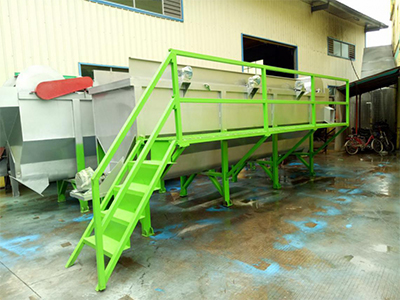 Sink Float Tank